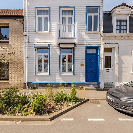 Jolie Maison En Bois Authentique * Dunkirk