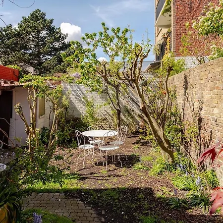 Jolie Maison En Bois Authentique Casa de Férias *