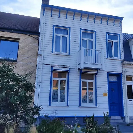 Jolie Maison En Bois Authentique